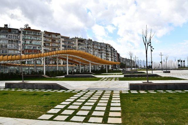 İzmir’in yeni meydanı açılıyor