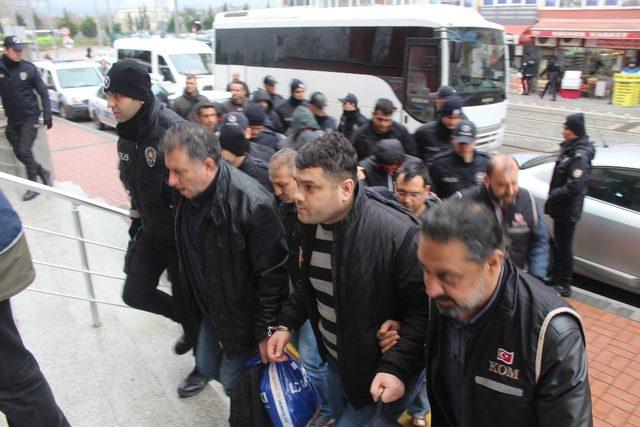 FETÖ’den gözaltına alınan 14 asker adliyeye sevk edildi