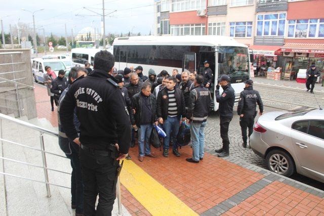 FETÖ’den gözaltına alınan 14 asker adliyeye sevk edildi