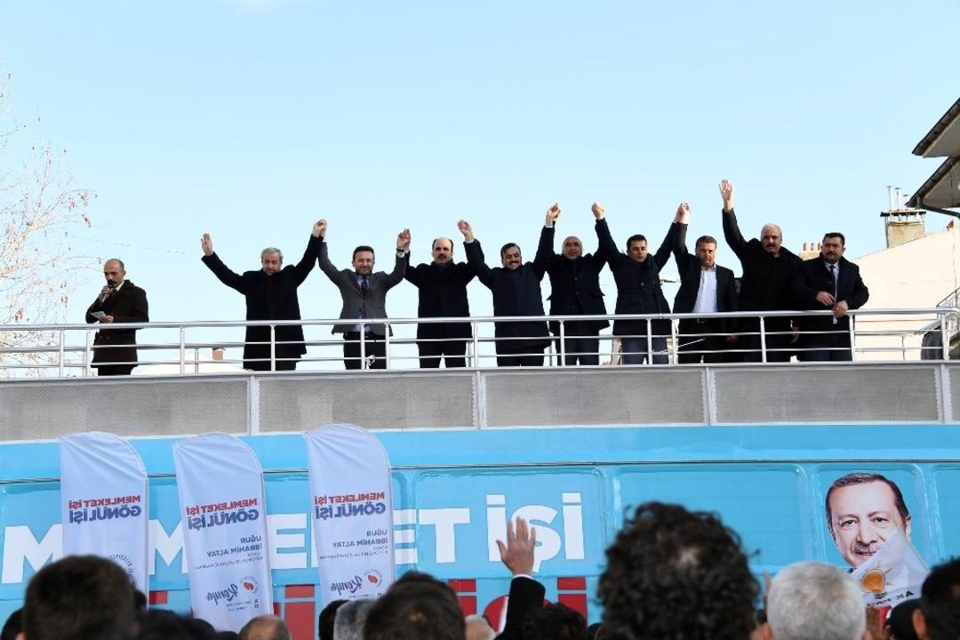 Başkan Altay ve Angı&rsquo;dan Ak&ouml;ren ve &Ccedil;umra&rsquo;da birlik ve beraberlik mesajı