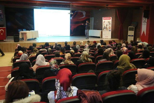 Silopi’de kanser erken teşhis semineri