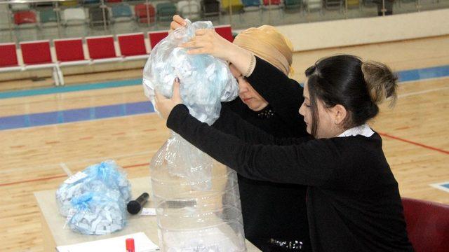 (Özel) İş umudu turşu bidonunda