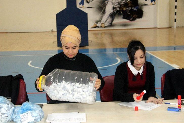 (Özel) İş umudu turşu bidonunda G2