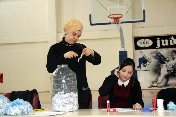 (Özel) İş umudu turşu bidonunda G5