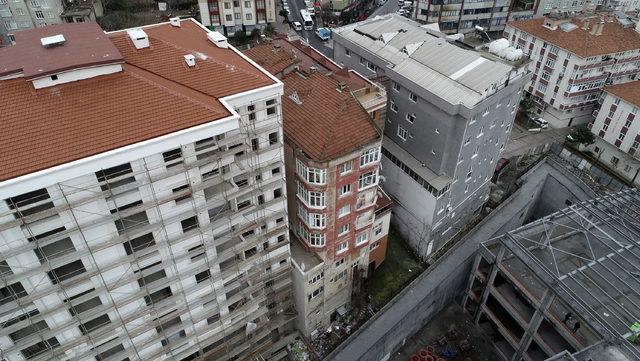Bağcılar'da göreni şaşkına çeviren binanın havadan fotoğrafları