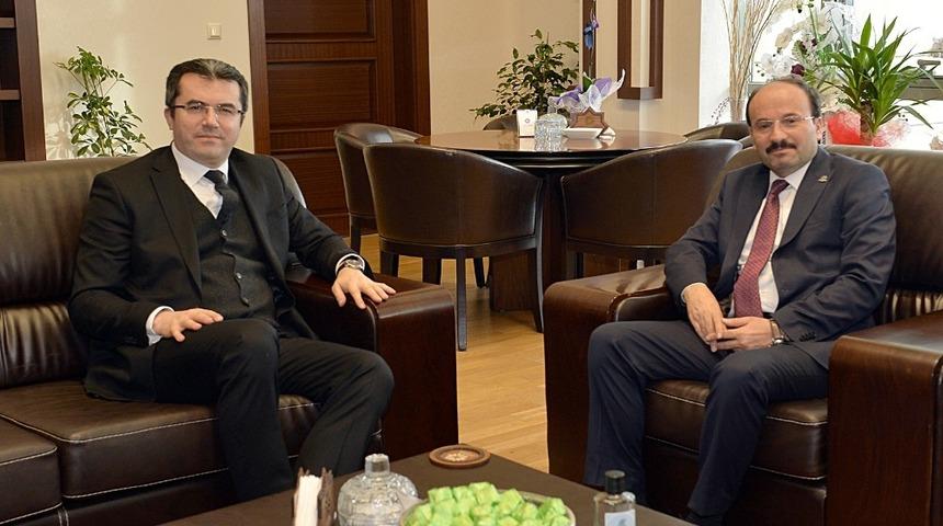 Vali Memiş: “Teknolojiyi üreten olumlu yönde kullanan nesiller yetiştirmeliyiz”