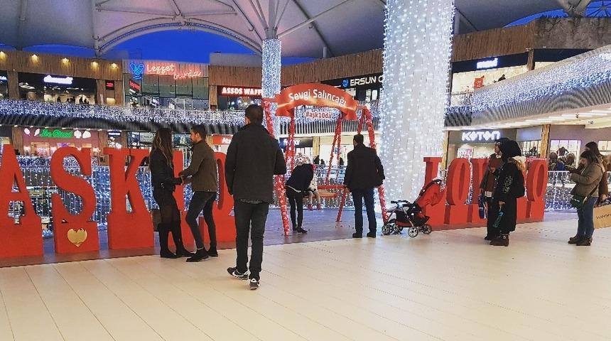10 Burda AVM’de sevgililer günü