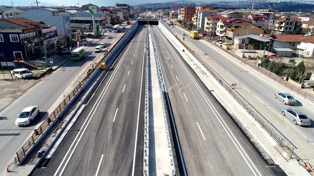 Kocaeli-Sakarya ulaşımını rahatlatacak köprülü kavşak açılıyor