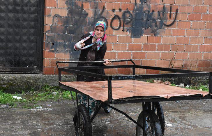 Hurda toplayarak, 5 çocuğuna bakıyor  G1