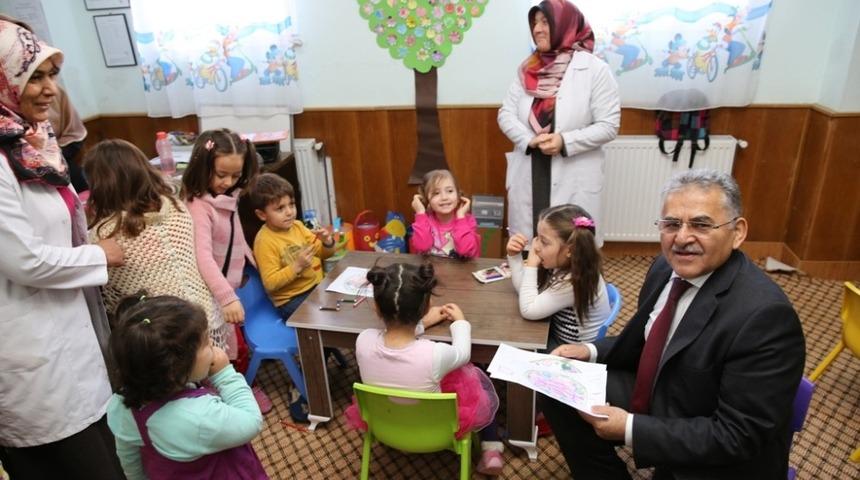 Başkan Memduh B&uuml;y&uuml;kkılı&ccedil;: &ldquo;İhtiya&ccedil; duyulan b&ouml;lgelerde kreşler a&ccedil;acağız&rdquo;