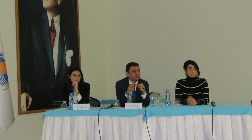 Polisten &rsquo;g&uuml;venli okul, g&uuml;venli eğitim&rsquo; toplantısı