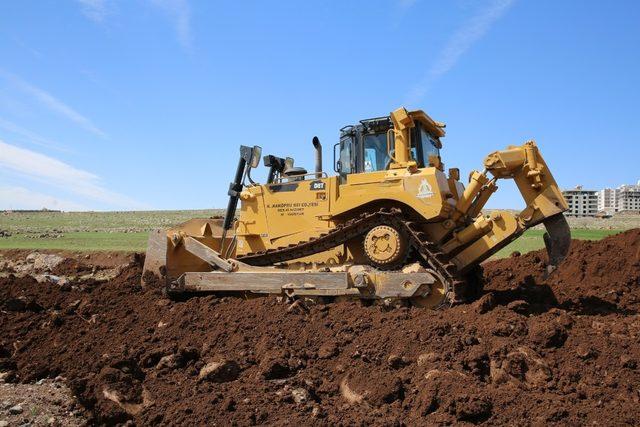 Karaköprü’de bir yılda 60 kilometre yeni yol yapıldı