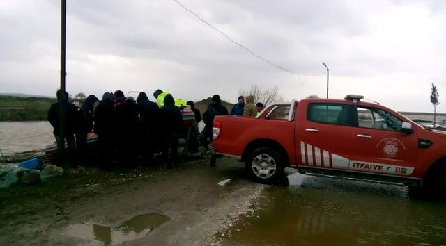 Kayıp balıkçıyı arama çalışmalarına rüzgar engeli