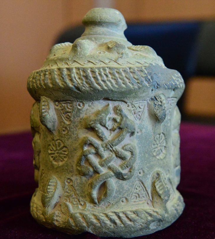 Tam 9 asırlık! Gerçek üzerindeki işaretler incelenince ortaya çıktı G1