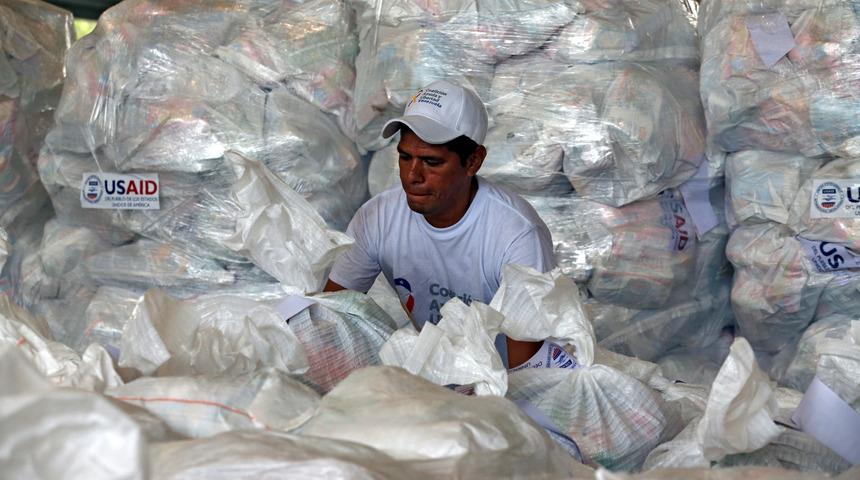 Venezuela: ABD yardım adı altında bizi zehirleyecek