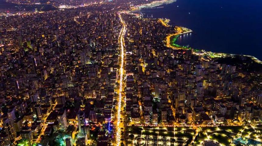 Ka&ccedil;ırılma s&uuml;s&uuml; vererek ailesinden 100 bin dolar istedi