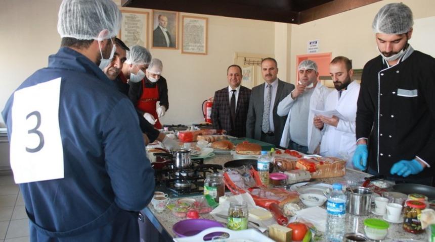 Bu okulda eğitim g&ouml;renler iş sahibi oluyor