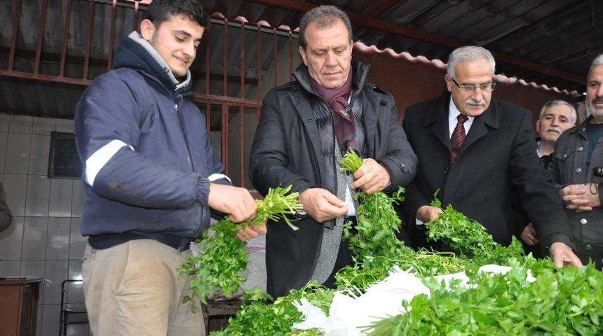 CHP&rsquo;li Se&ccedil;er hal esnafıyla bir araya geldi