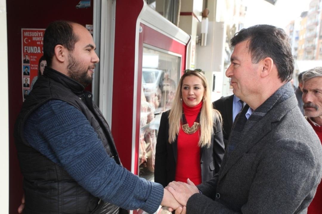 MHP&rsquo;li Akın, Aydın&rsquo;da esnaflarla bir araya geldi