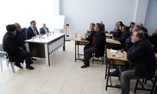 Başkan Gürkan Galericiler Sitesi esnafları ile bir araya geldi