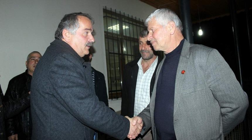 Başkan Karakulluk&ccedil;u mahalle gezilerini s&uuml;rd&uuml;r&uuml;yor