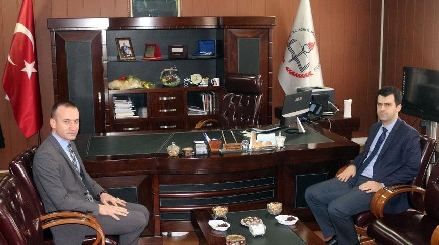 Ağrı Vali Yardımcısı Sarı&rsquo;dan Milli Eğitim M&uuml;d&uuml;r&uuml; Tekin&rsquo;e ziyaret