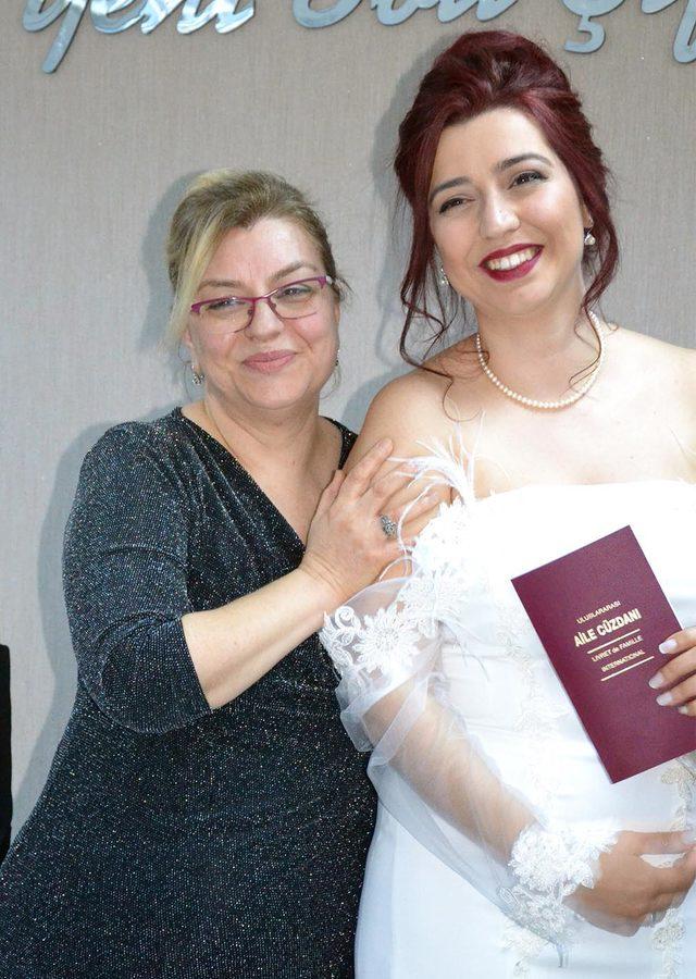 Nikah memuru anne, 14 Şubat'ta kızının nikahını kıydı