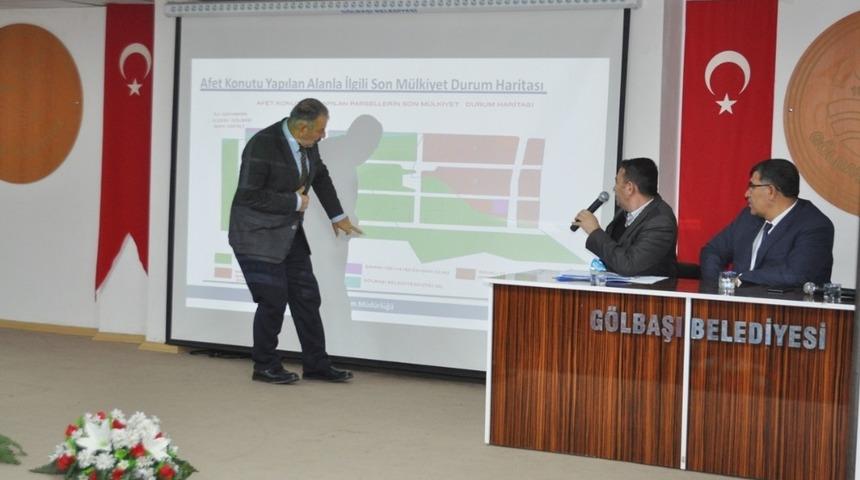 G&ouml;lbaşı İl&ccedil;esinde afet konutları tapu toplantısı yapıldı