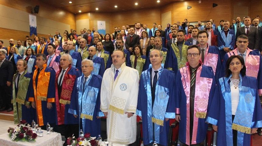 Bandırma’da akademik başarı ödülleri verildi