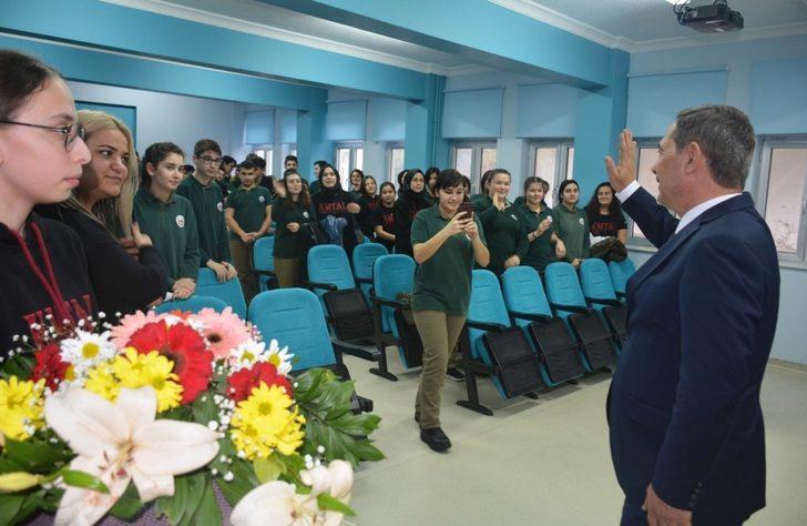 Uysal Sağlık Meslek Lisesi’nde öğrencilerle buluştu G2