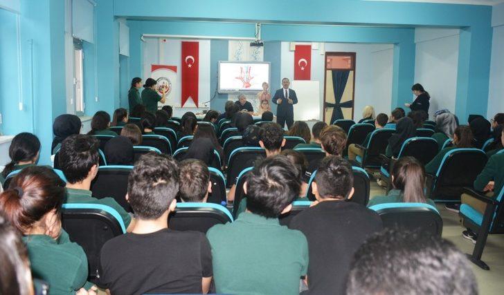 Uysal Sağlık Meslek Lisesi’nde öğrencilerle buluştu G5