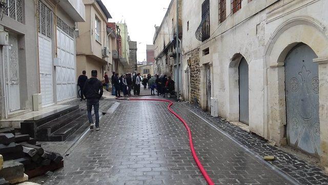 Yangında dumandan etkilenen 2 Suriyeli çocuk hastaneye kaldırıldı