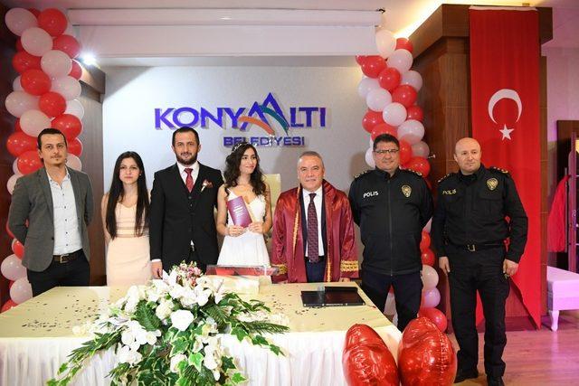 Konyaaltı’nda 14 Şubat’ta 14 nikah