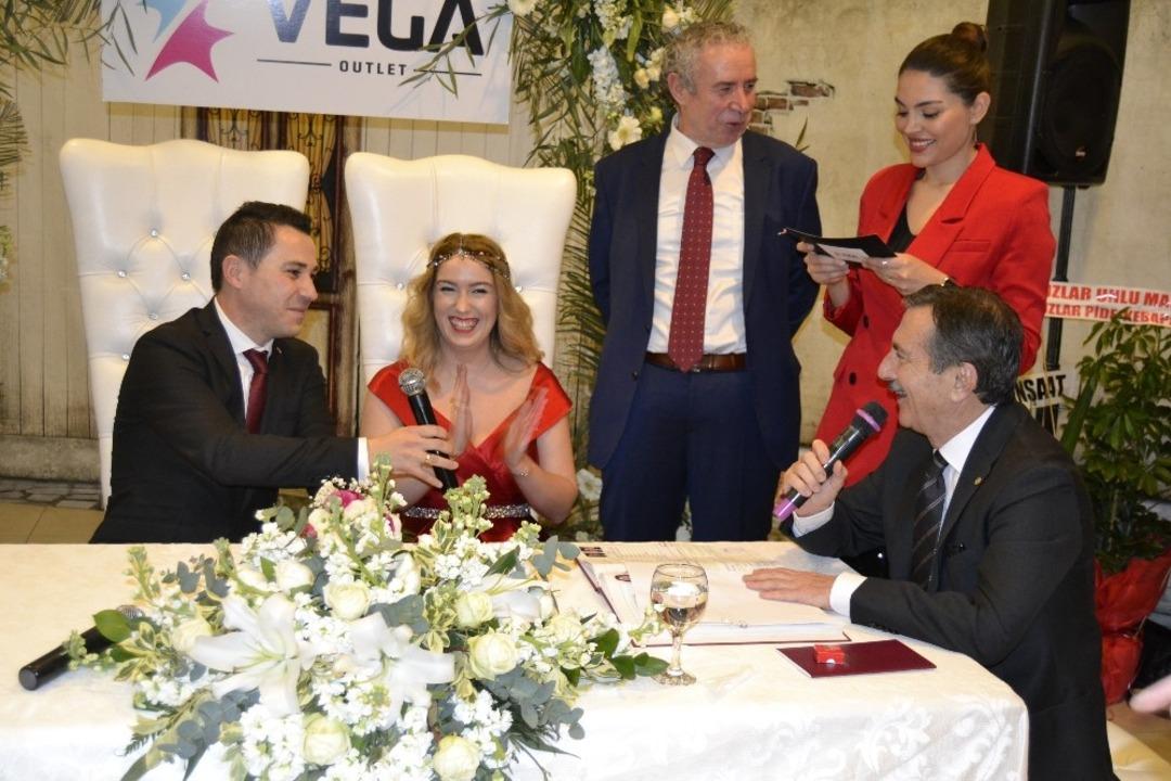 14 Şubat&rsquo;ta 14 mutluluk