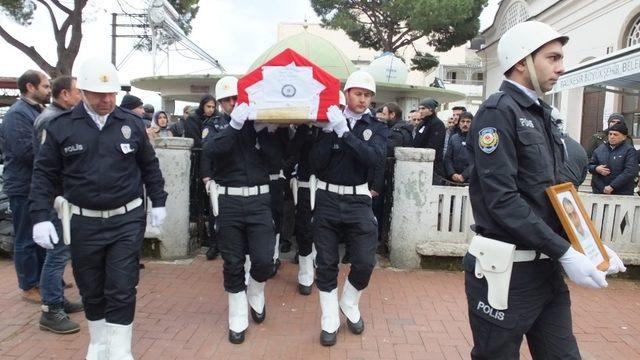 Genç polis meslektaşlarının omuzlarında toprağa verildi