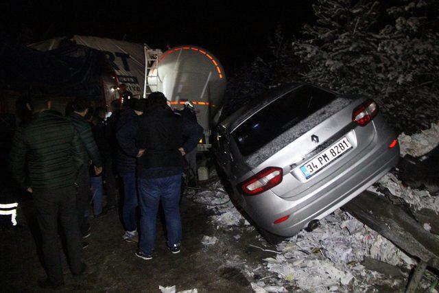 13 aracın karıştığı kazada araçta sıkışan sürücü 3 saatte kurtarıldı (2)