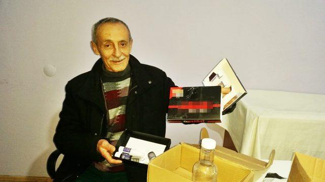 Telefon kazandığını sandı, paketten su şişesi çıktı