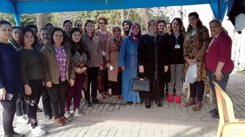 Aydın&rsquo;da mikrokrediyle hayatı değişen kadınlar kermes d&uuml;zenledi