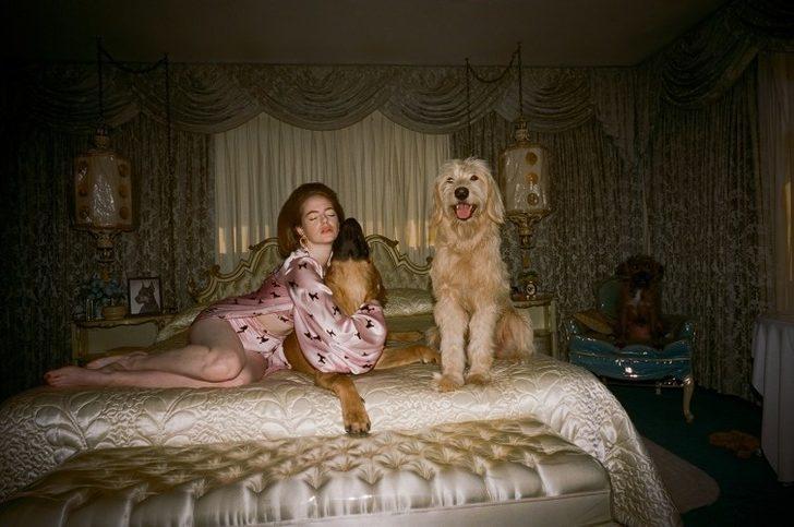 Yorgos Lanthimos Emma Stone’u fotoğrafladı G2