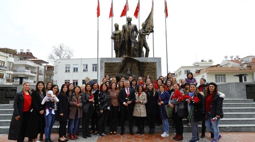 S&ouml;zen&rsquo;den 5 bin &ccedil;i&ccedil;ek