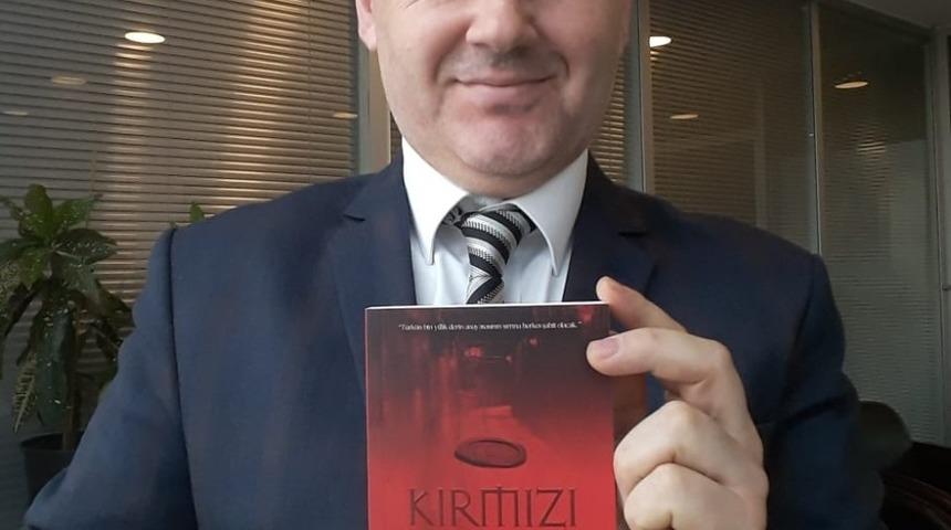 Kırmızı Kitap efsanesi 13. Ankara Kitap Fuarı&rsquo;nda