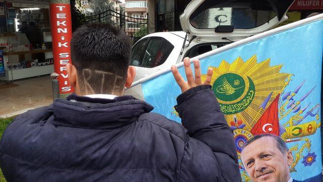 (Özel) Kafasına RTE kazıttı