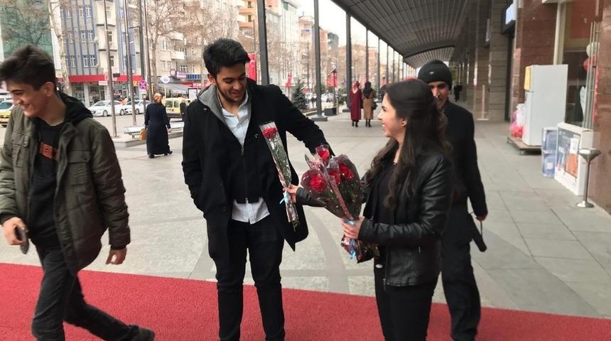 Doğa Cadde’den sevgililer günü jesti