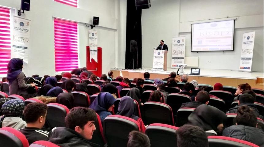 Yakutiye Proje İmam Hatip Lisesi, Uzundere’de konferans düzenledi