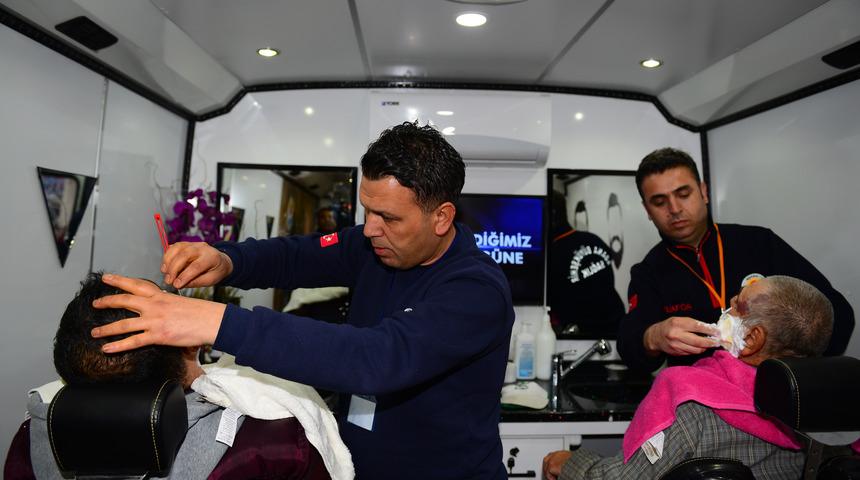 Adana'da kırsalda yaşayanlar i&ccedil;in mobil kuaf&ouml;r hizmeti