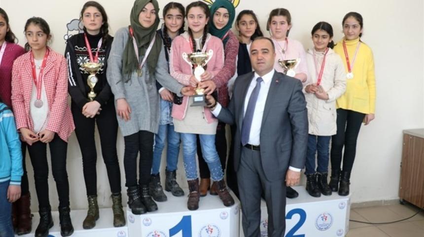 Eleşkirtli kızlar il ikincisi oldu