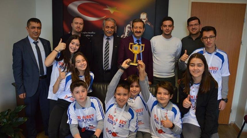 Robotik kodlama öğrencilerine ‘İlham verici takım ödülü’