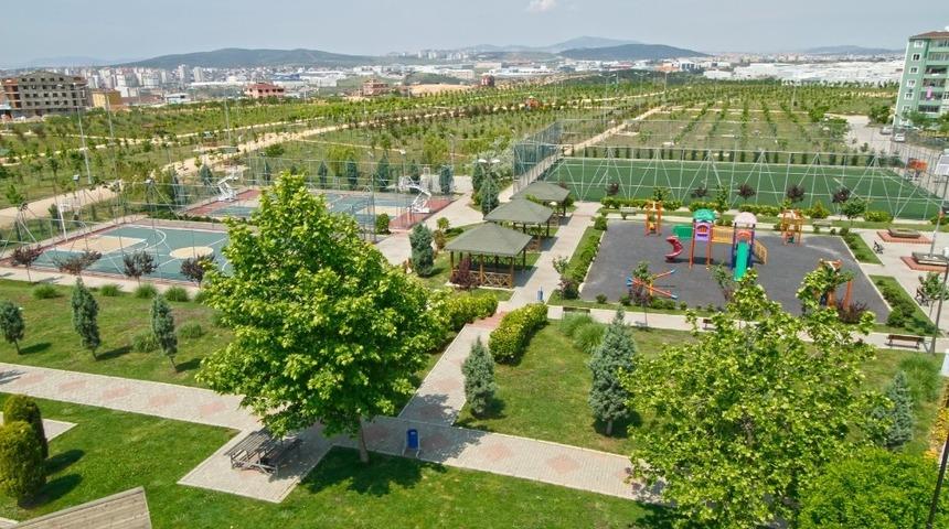 Parklar B&uuml;y&uuml;kşehir Belediyesi at&ouml;lyelerinden &ccedil;ıkan &uuml;r&uuml;nlerle donatılıyor