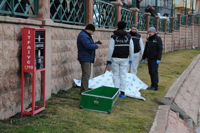 Porsuk Çayı'nda erkek cesedi bulundu