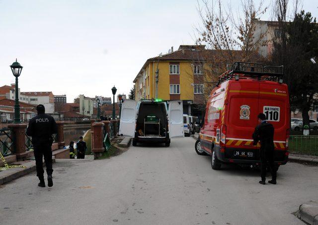 Porsuk Çayı'nda erkek cesedi bulundu